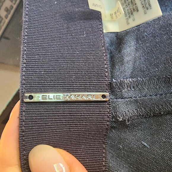 Elie Tahari Linen/Polyester Crop Pants, Size 12, Color Navy - Picture 2 of 4